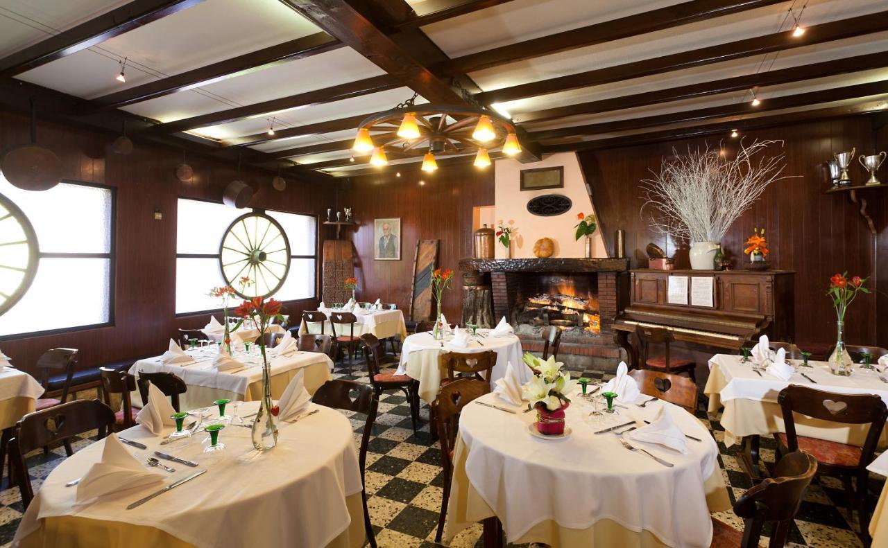Hotel Restaurant Le Pavillon Gap Esterno foto